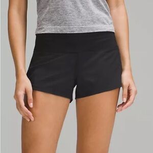 Lululemon Speed Up Low Rise Lined Short in 2.5” in Black